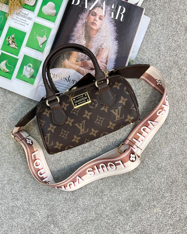 کیف دستی طرح‌دار بژ